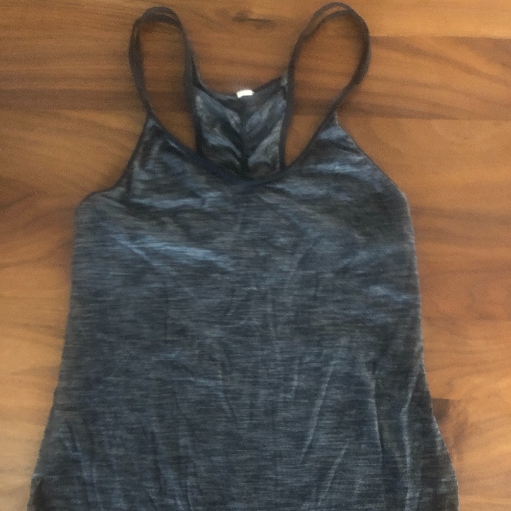 Lululemon tank